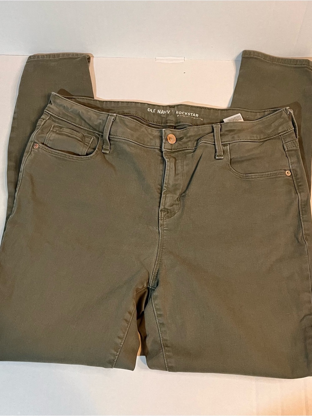 Old Navy Rockstar Skinny Jeans - Olive Cozy Fall outfits